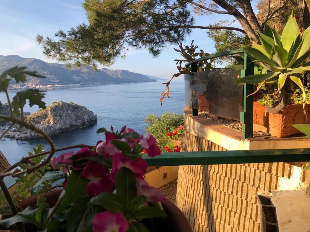 הוילה Terrazza Isola Bella טאורמינה מראה חיצוני תמונה