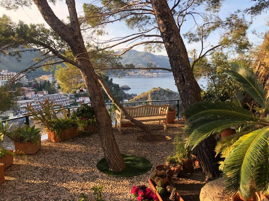 הוילה Terrazza Isola Bella טאורמינה מראה חיצוני תמונה